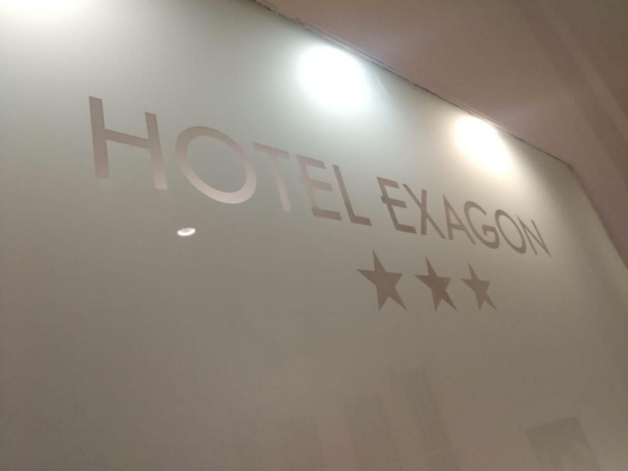 Hotel Exagon Flower 카스텔볼튜노 외부 사진